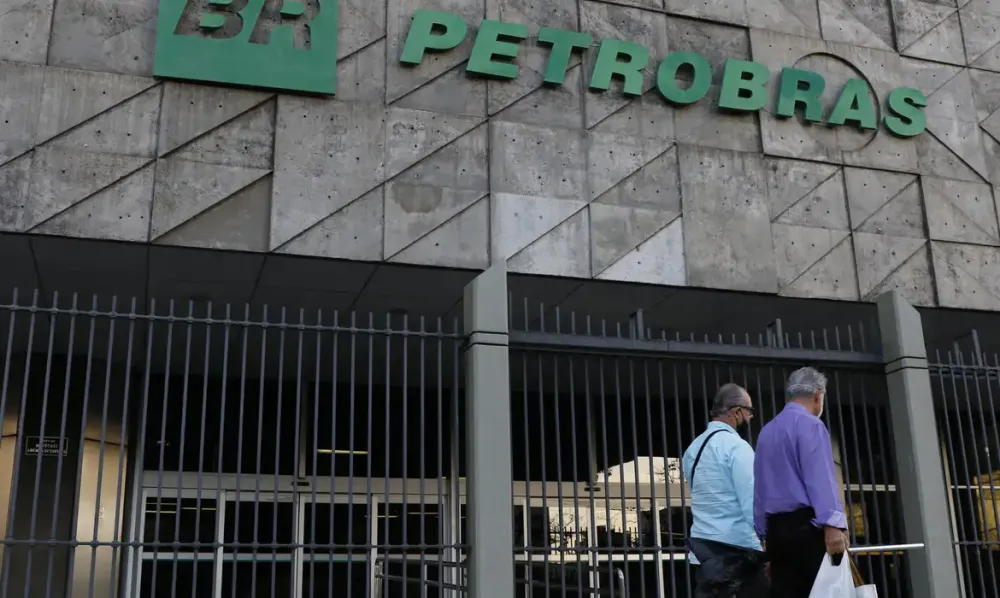Distribuidoras: Petrobras implementa desconto no diesel a partir desta segunda-feira