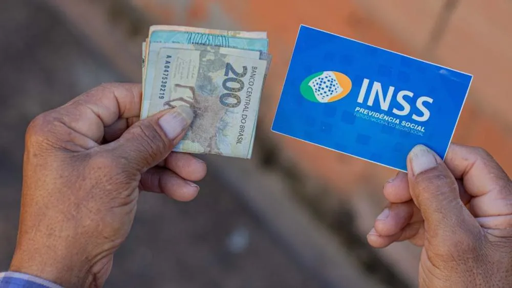 Parcela: Aposentados e pensionistas do INSS podem consultar antecipação do 13º