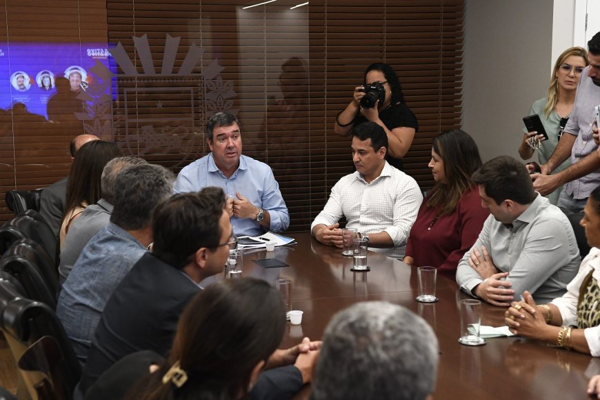 Prefeito de Naviraí e vereadores apresentam ao Governo projetos estruturantes para o município